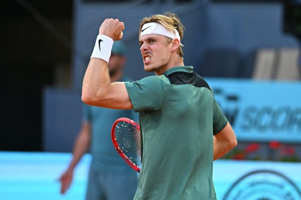 Shapovalov rallies past Diaz Acosta in Madrid