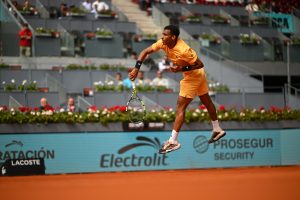 Auger-Aliassime overcomes Nishioka to reach second round of Madrid