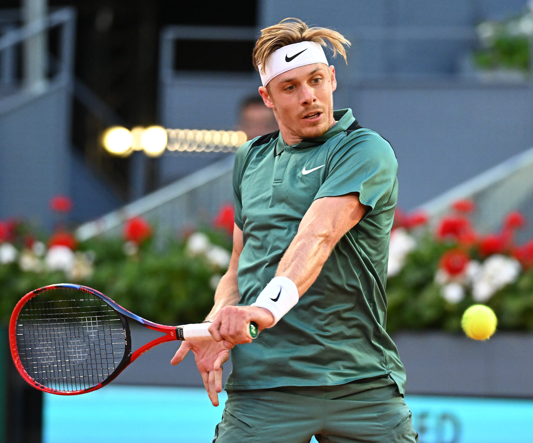 Shapovalov overwhelms Etcheverry to reach third round in Madrid