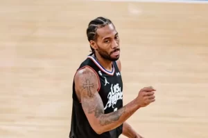 Kawhi Leonard's ongoing knee troubles