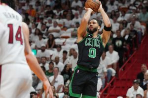 Massachusetts golf instructor teaches several Boston-area pro athletes