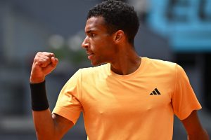 Auger-Aliassime upsets Ruud to Reach Madrid quarter-finals