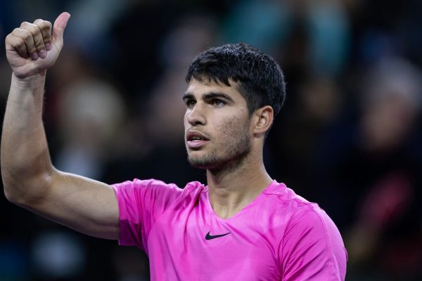 Alcaraz Offers Support to Young Fan by Signing AutographmyModalLabel:
Description: Tennis star Alcaraz supports struggling young fan by providing autograph from crowd Alcaraz Helps Pull Young Struggling Fan From Crowd And Hands Him An Autograph