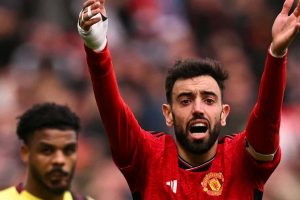 Bruno Fernandes shines in another stellar display for Man United despite disappointing draw vs. Burnley - Man United News And Transfer News
