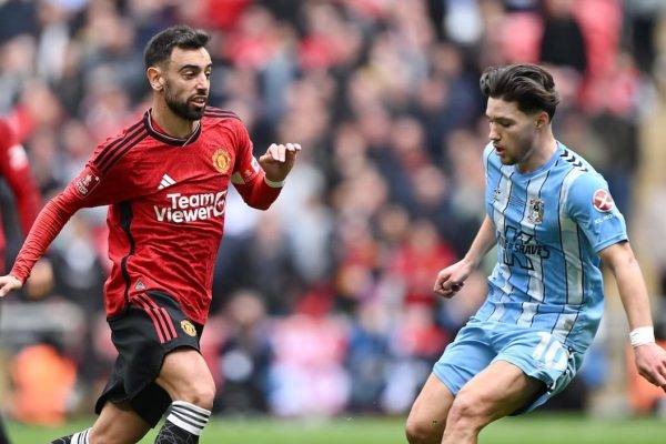 "It's not our job to be worried": Bruno Fernandes says Man United stars are not unsettled by Erik ten Hag sack rumours - Man United News And Transfer News