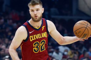 Dean Wade Ruled Out For Remainder Of First Round