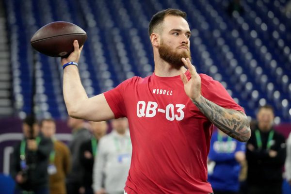 Kentucky quarterback Devin Leary (QB03) during the 2024 NFL Combine at Lucas Oil Stadium. Mandatory Credit: Kirby Lee-USA TODAY Sports