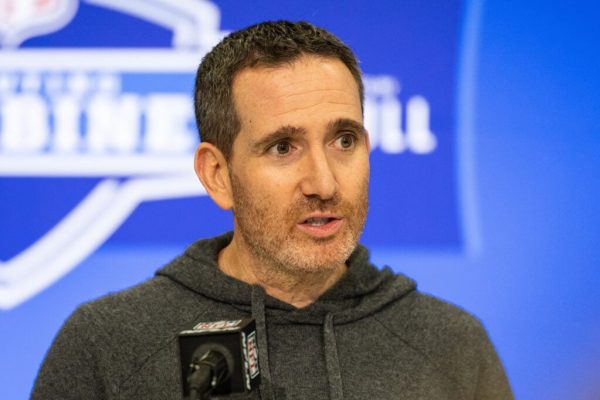 ESPN Insider Adam Schefter Says Eagles Looking To Trade Up in First Round