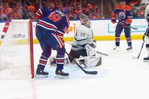 Zach Hyman hat trick vs Kings