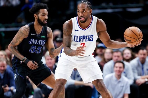 Clippers Kawhi Leonard Still Battling Knee Inflammation, Questionable For Game 1 Against Mavericks
