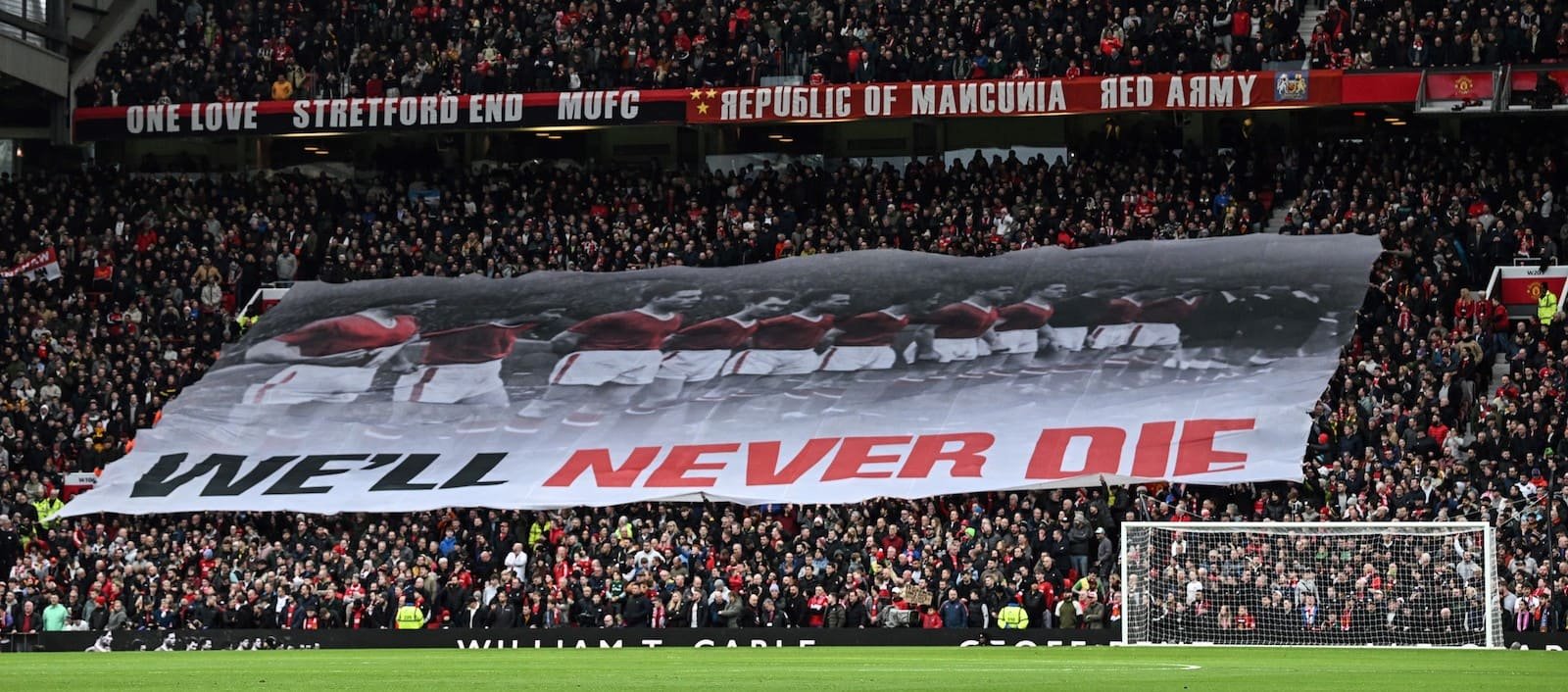 Manchester United agree to scrap changes to season ticket renewal policy after discussion with fans - Man United News And Transfer News