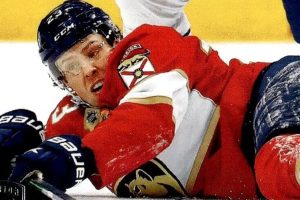 Panthers Take Game 1, Win 3-2 Over Lightning