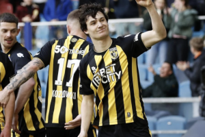 Americans Abroad Player of the Week: Paxten Aaronson