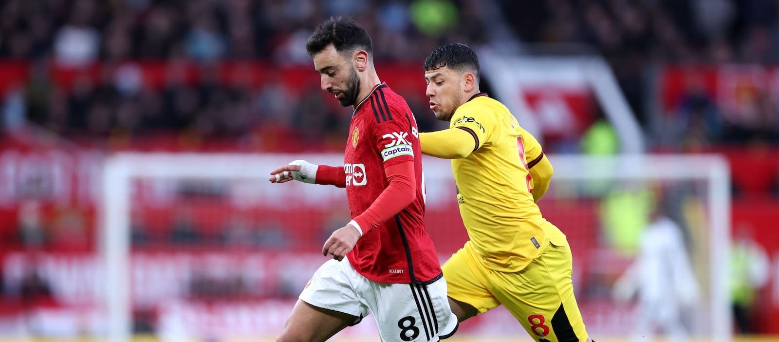 "He's won nothing!": Roy Keane fiercely clashes with Ian Wright over huge Bruno Fernandes claim - Man United News And Transfer News