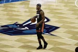 Butler criticizes Hart, suggests Knicks would be at home if he were healthy