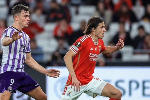 Alvaro Fernandez: The latest on the future of "hungry" Man United loanee as permanent Benfica stay inches closer - Man United News And Transfer News