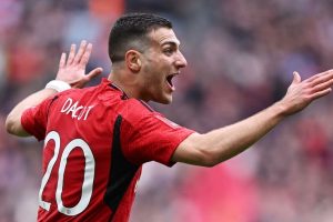 Bruno Fernandes and Diogo Dalot received votes for the Football Writers Associations Footballer of the Year award - Man United News And Transfer News