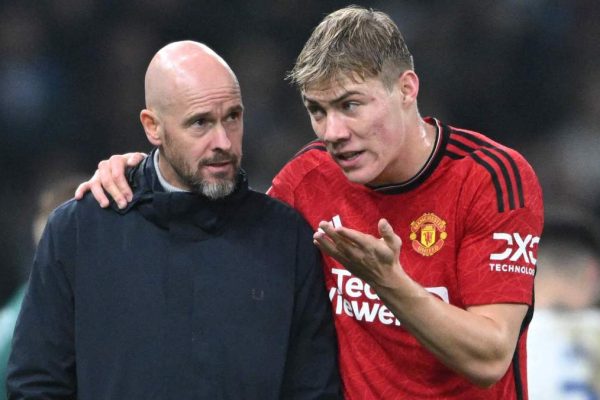 Erik ten Hag Offers Support to Struggling £72m Man, Acknowledges Adjusting to New Team takes Time Erik ten Hag defends £72m man amid poor run in front of goal but admits he "needs time"