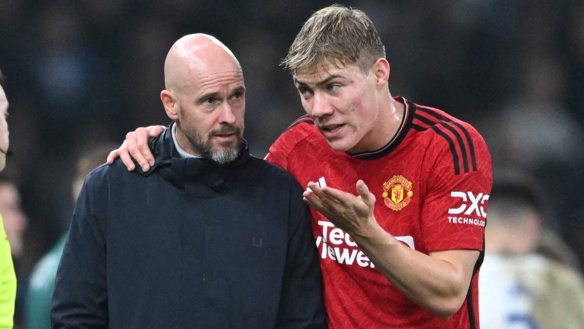 Erik ten Hag defends £72m man amid poor run in front of goal but admits he "needs time"