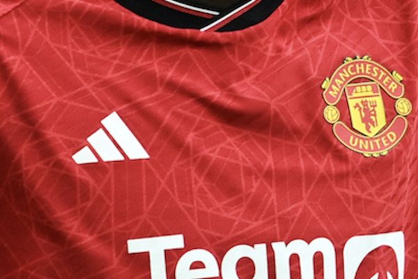 Manchester United lose £15 million following latest collapse