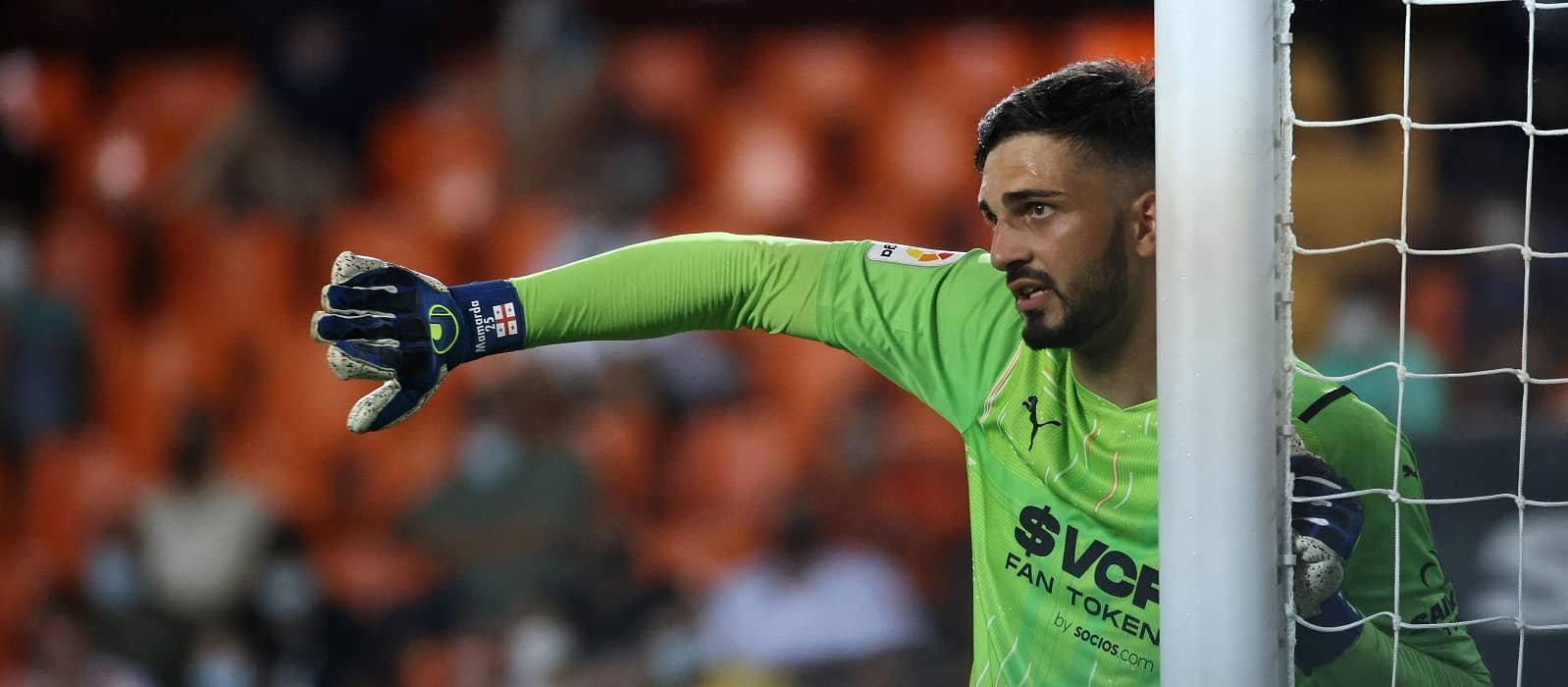 Manchester United reportedly want Valencia CF keeper Giogi Mamardashvili to stabilise their defence - Man United News And Transfer News