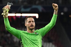 Man United contact agency of Real Sociedad's Alex Remiro as Chelsea also express interest in the goalkeeper - Man United News And Transfer News