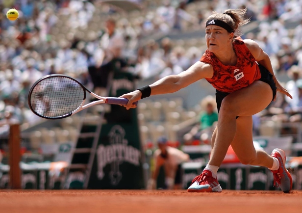 "Missed This Feeling" - Muchova, on Mend after Wrist Surgery, Resumes Training