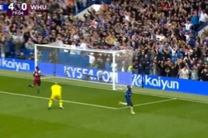 Video: Nicolas Jackson makes it 5-0 with composed finish