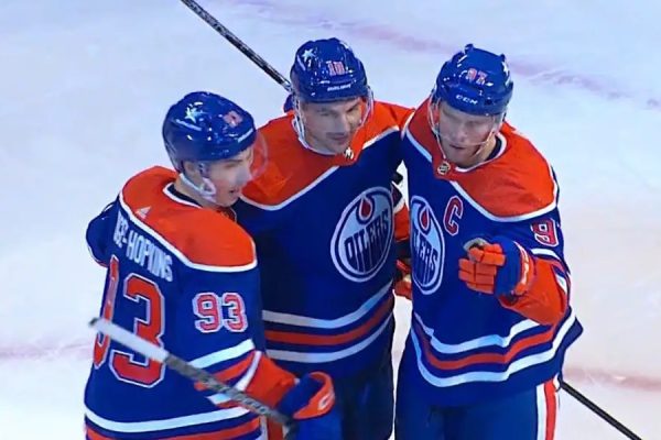 Why Oddsmakers Favor the Oilers as They Take On Canucks