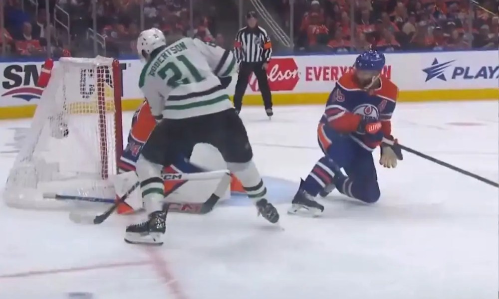 Oilers Fall to Stars in Game 3 After Rollercoaster Performance