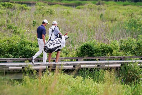 More than 70 pro golfers live near these Florida, Georgia communities