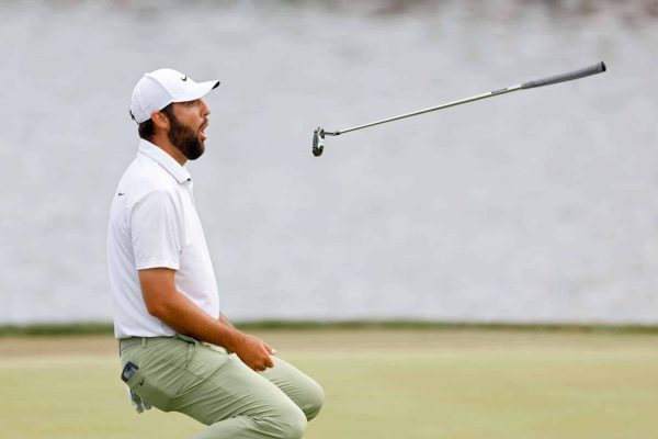 Title: Pro Golfers’ Equipment of Choice: The Golf Balls Used on Tour Golf Balls Played On Tour