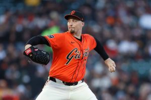 Blake Snell #7 of the San Francisco Giants pitches in the top of the first inning against the Arizona Diamondbacks at Oracle Park on April 19, 2024 in San Francisco, California.