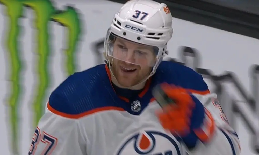 New Angle Shows Ref Got Foegele Knee-on-Knee Call Wrong?