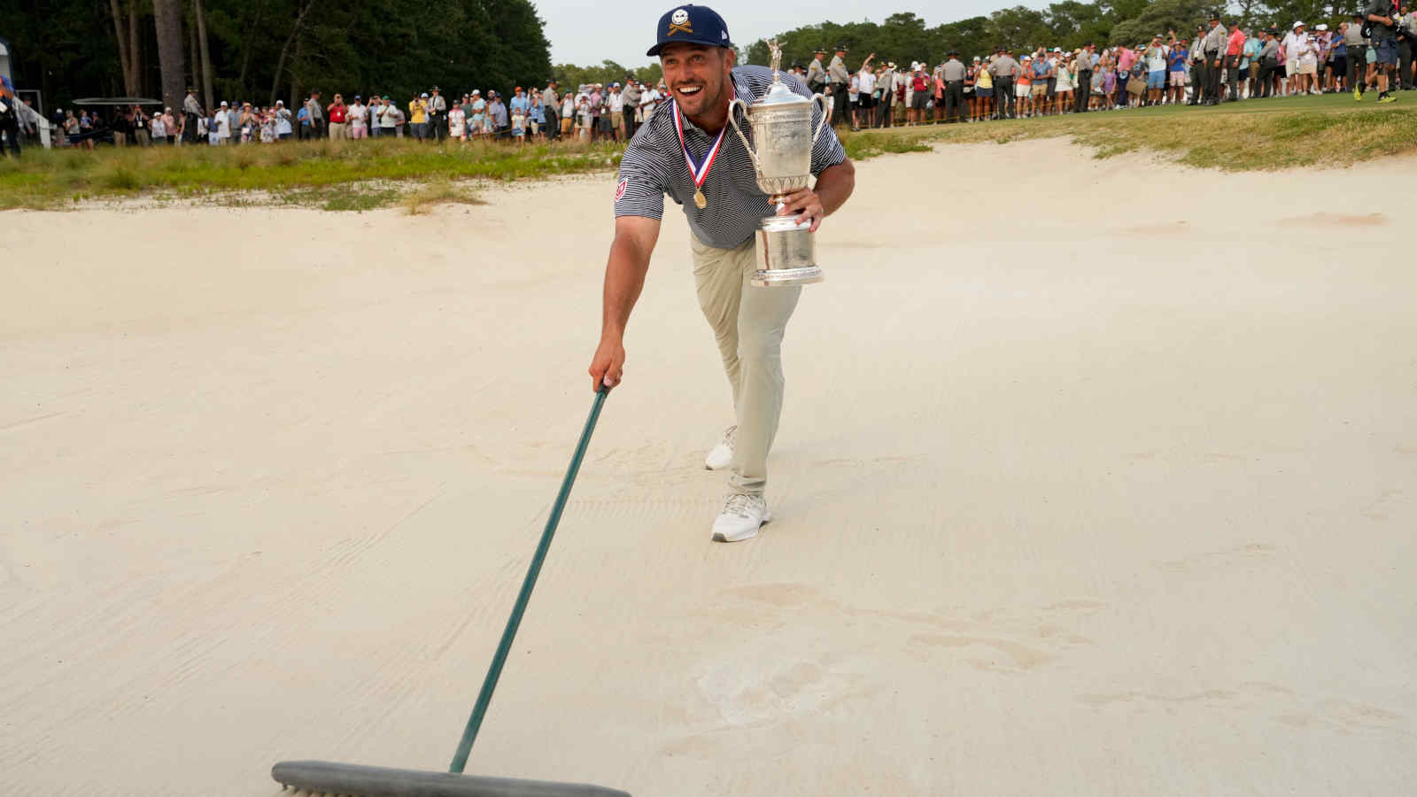 WATCH: Bryson DeChambeau's unique US Open-winning bag setup explained