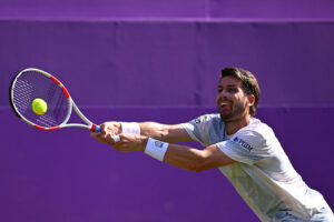 London | Norrie slips out in opener
