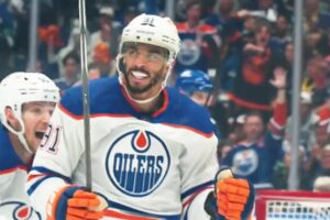 Oilers Say Evander Kane a Game-Time Decision for Game 6