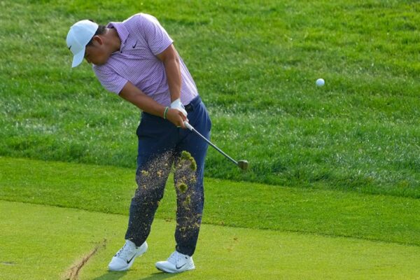 Scottie Scheffler surges while Collin Morikawa dazzles at the Travelers Championship Scottie Scheffler in range, Collin Morikawa shining at Travelers