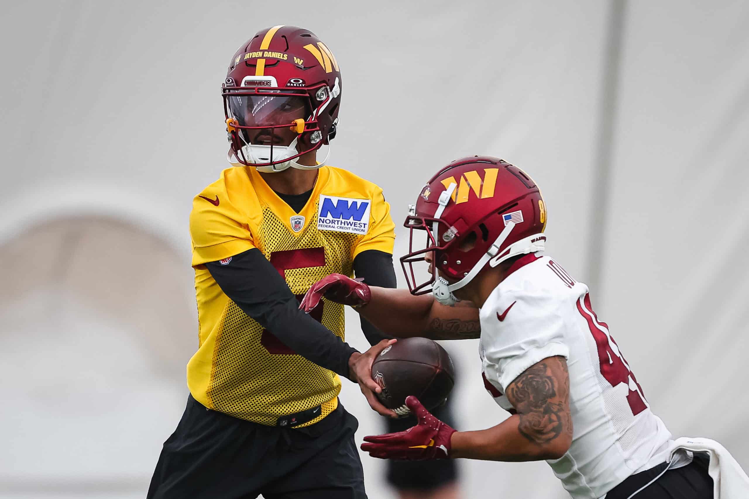 Commanders Veteran Raves About Jayden Daniels