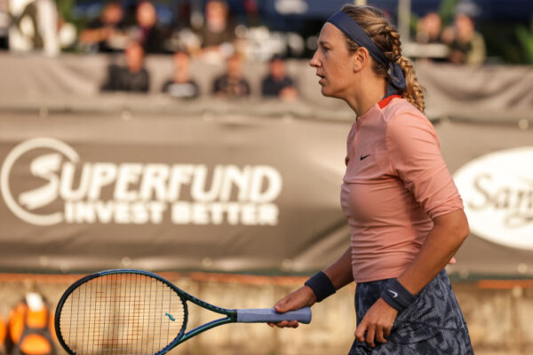Berlin | Only Azarenka advances as Rybakina retires ill