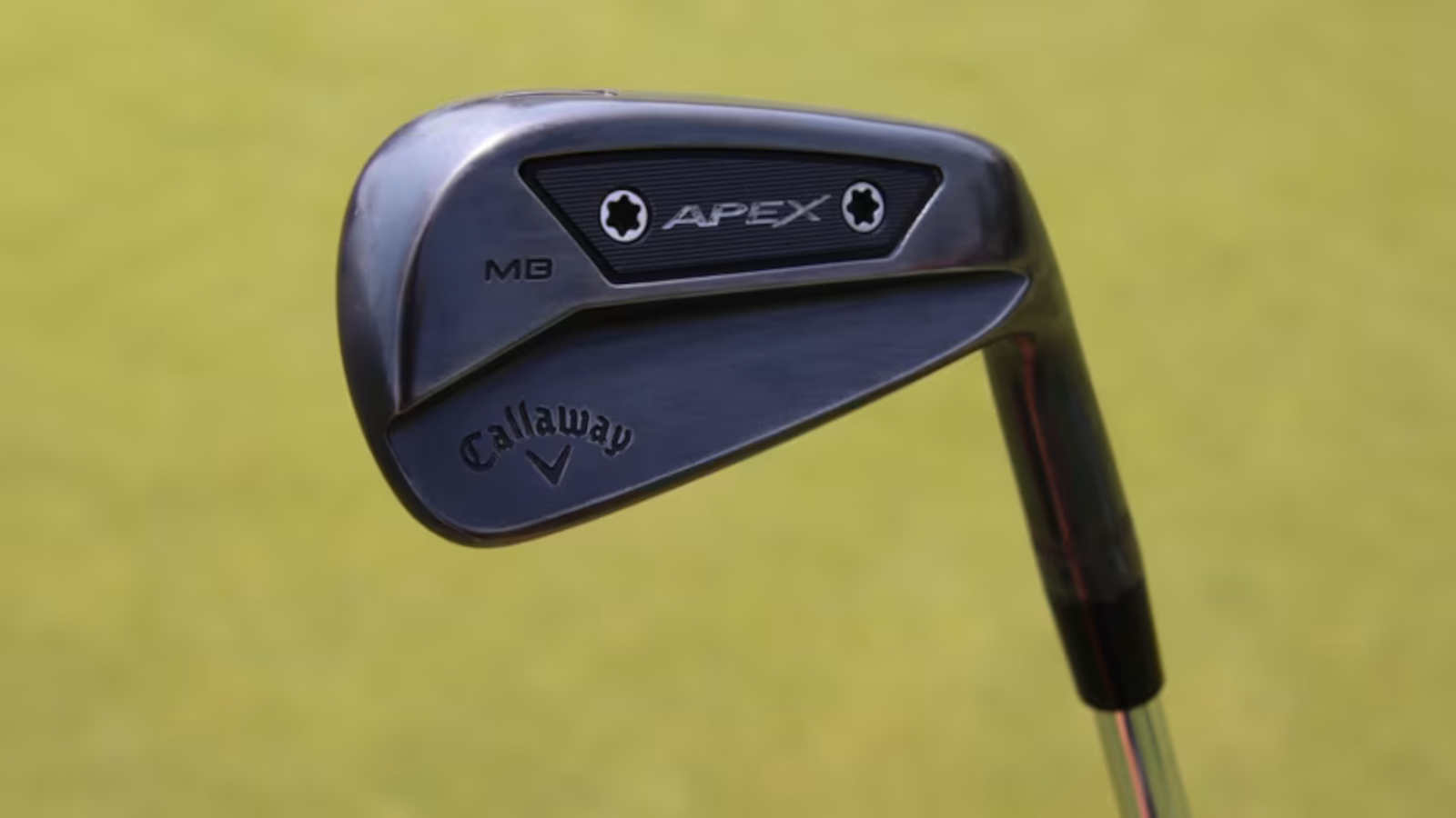 Chris Kirk switches in custom 'Gun Blue' Callaway Apex MB irons