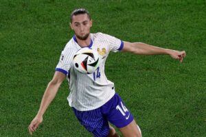 Adrien Rabiot "waiting for Manchester United" as his Juventus contract runs down - Man United News And Transfer News