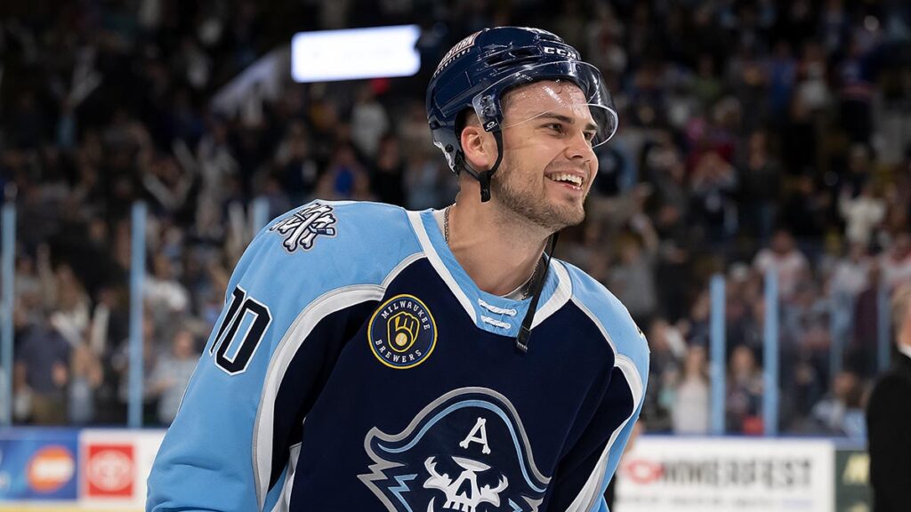 Afanasyev becoming a difference maker for Admirals | TheAHL.com