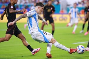 Alejandro Garnacho fails to impress on Copa America debut - Man United News And Transfer News