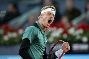 Auger-Aliassime, Shapovalov Off to Winning Starts at French Open