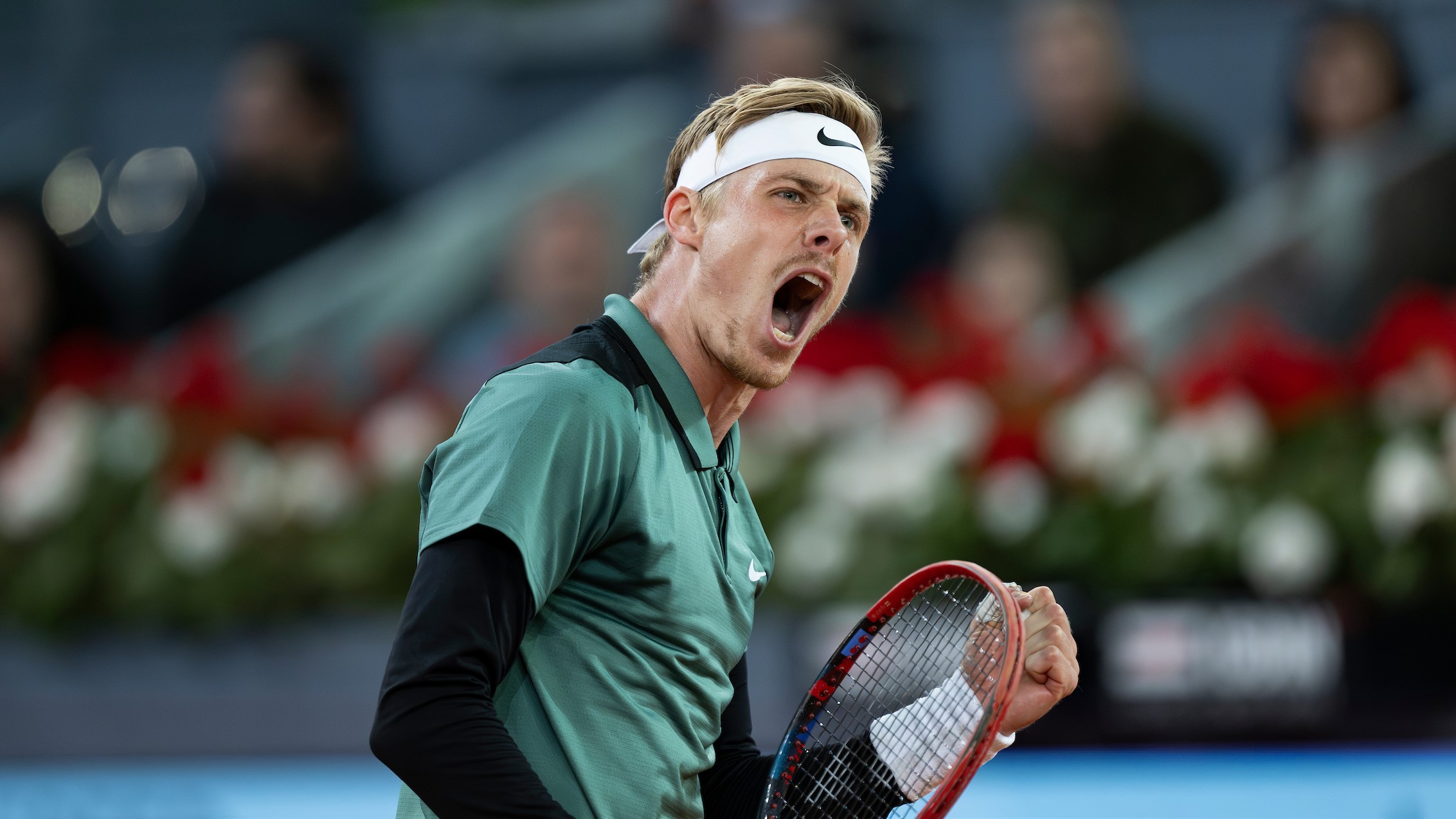 Auger-Aliassime, Shapovalov Off to Winning Starts at French Open