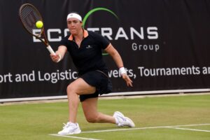 Berlin | Jabeur gets off the mark before rain suspends play