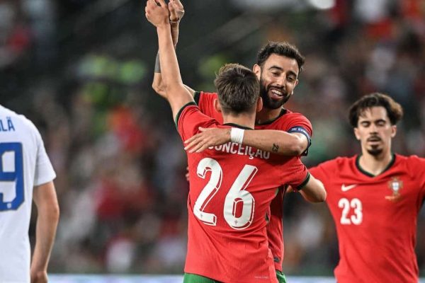Superb Bruno Fernandes' 45-minute masterclass inspires Portugal to 4-2 victory over Finland - Man United News And Transfer News