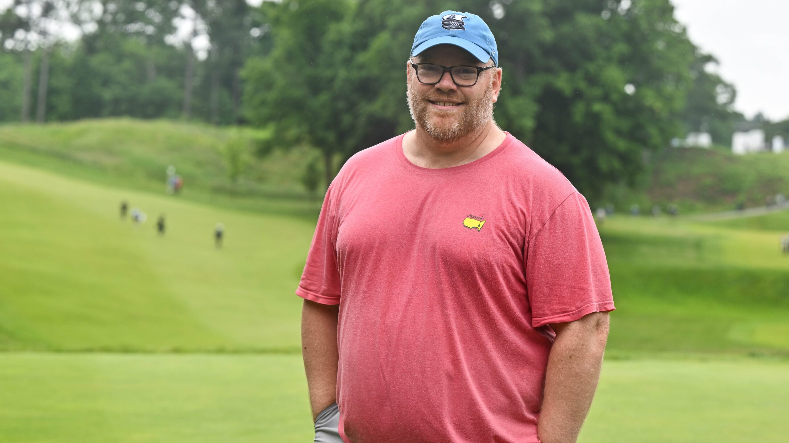 C.T. Pan uses four caddies, including fan, in fourth round of RBC Canadian Open