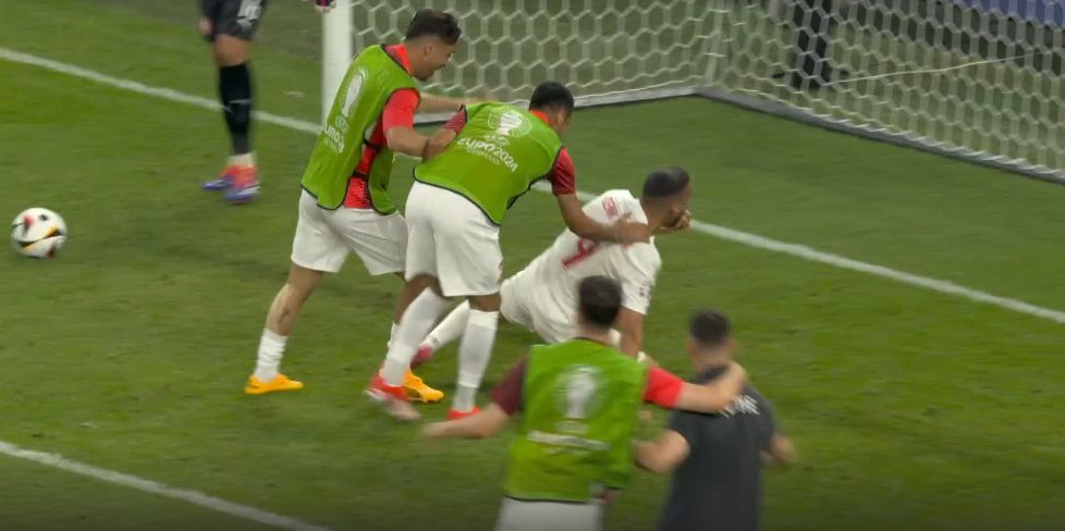 Video: Cenk Tosun scores stunning stoppage time winner to confirm Turkey's qualification to the next round